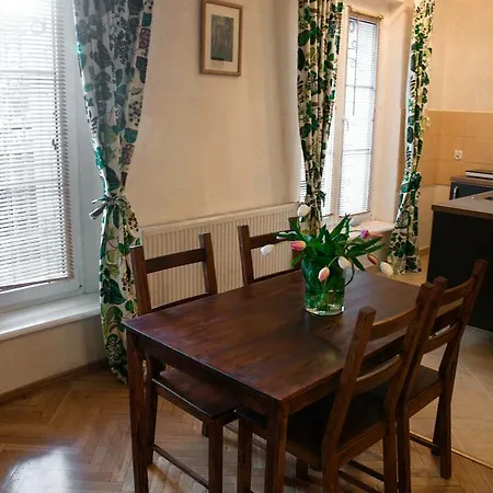 Apartament Stary Rynek Paderewskiego *